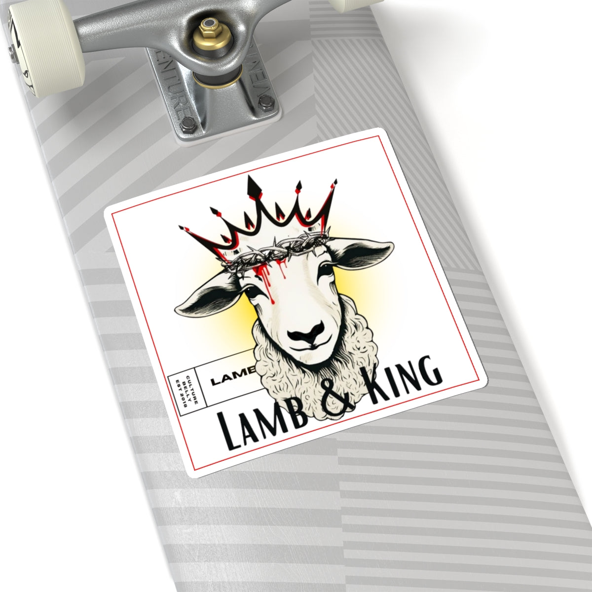 Pegatina de vinilo de Lamb & King: fe y realeza en un solo diseño